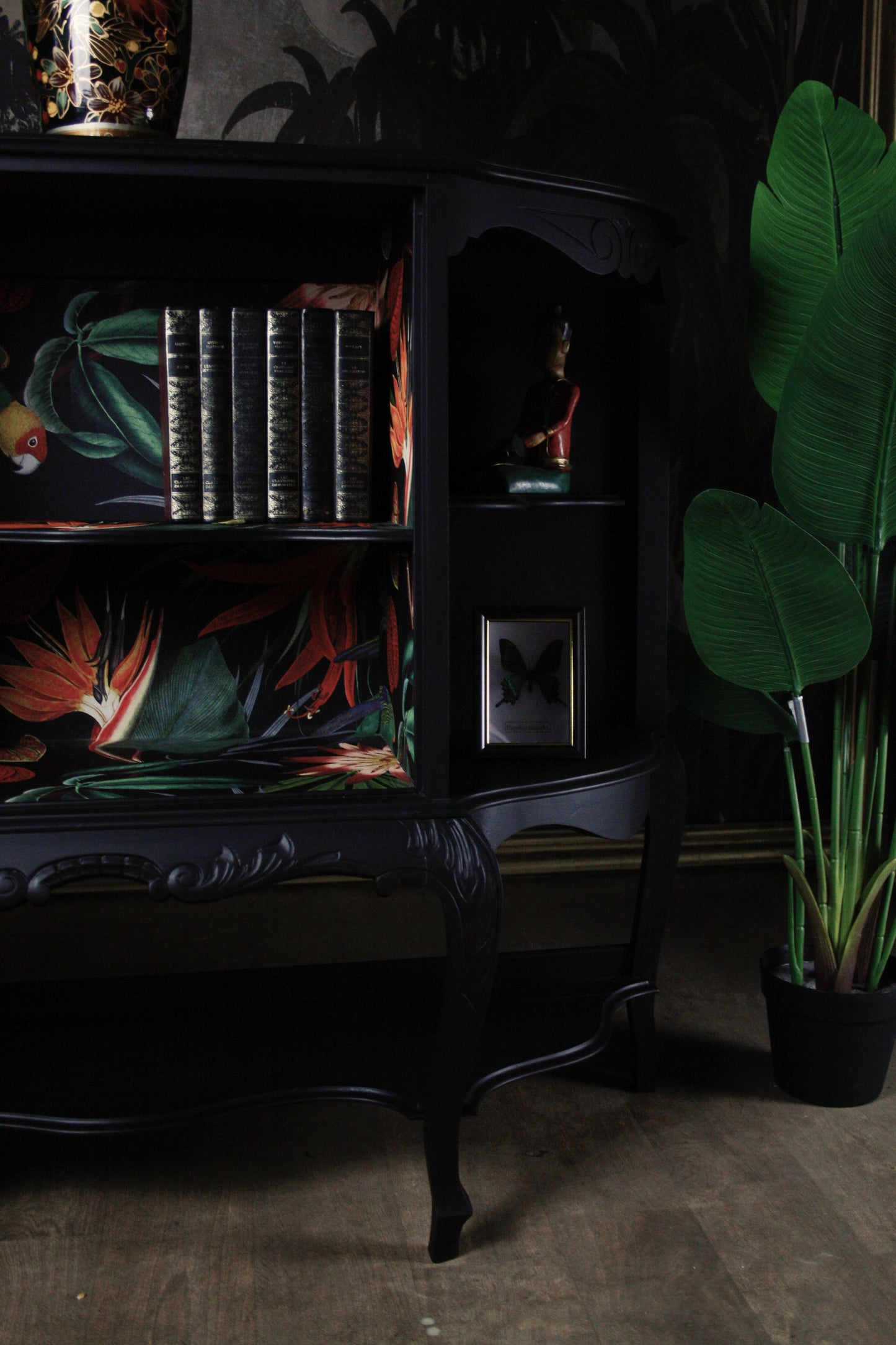 Buffet Dark Jungle